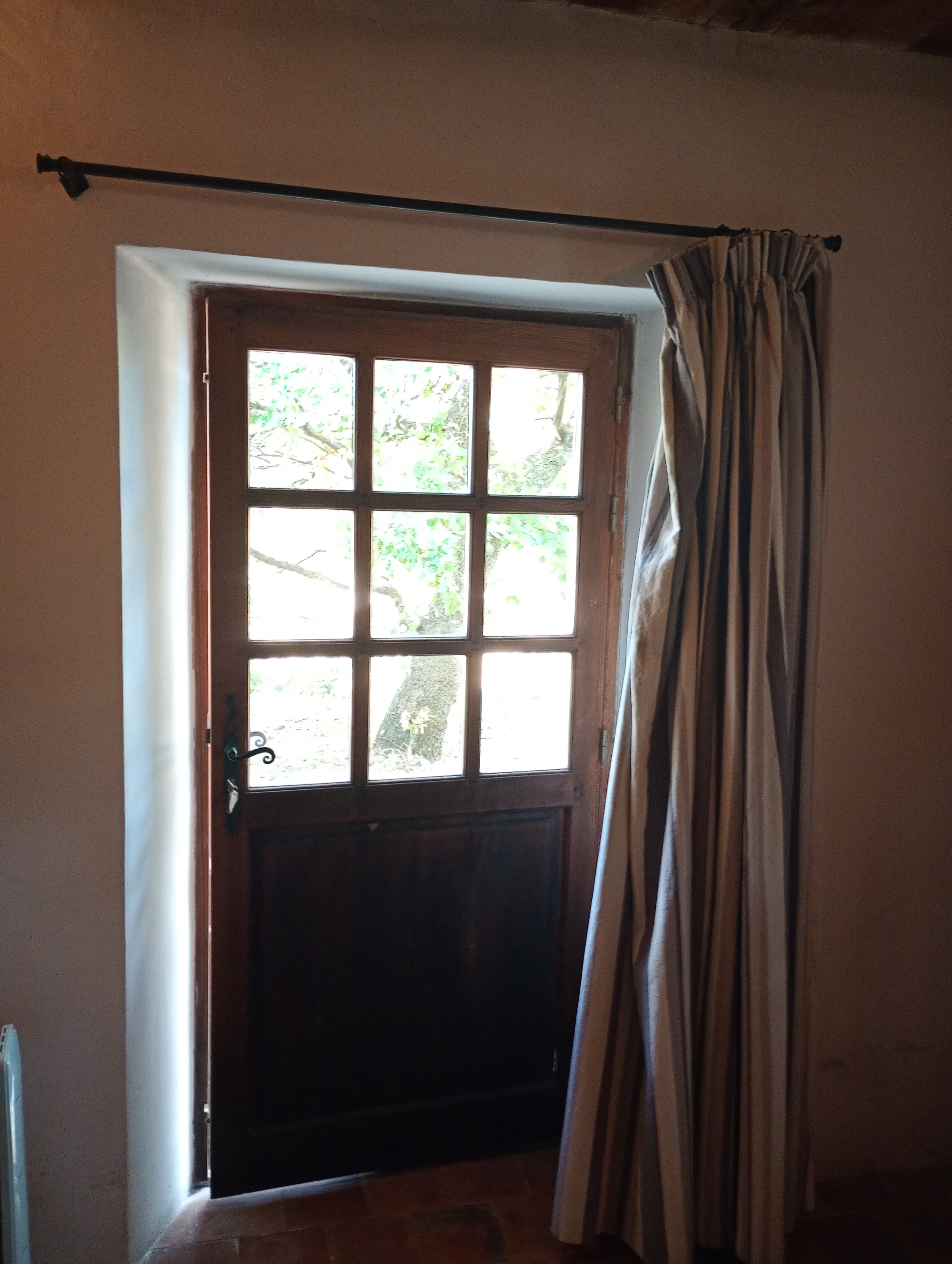 Entrée indépendante de la chambre